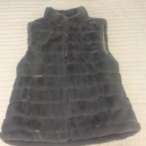 Dylan faux fur vest
